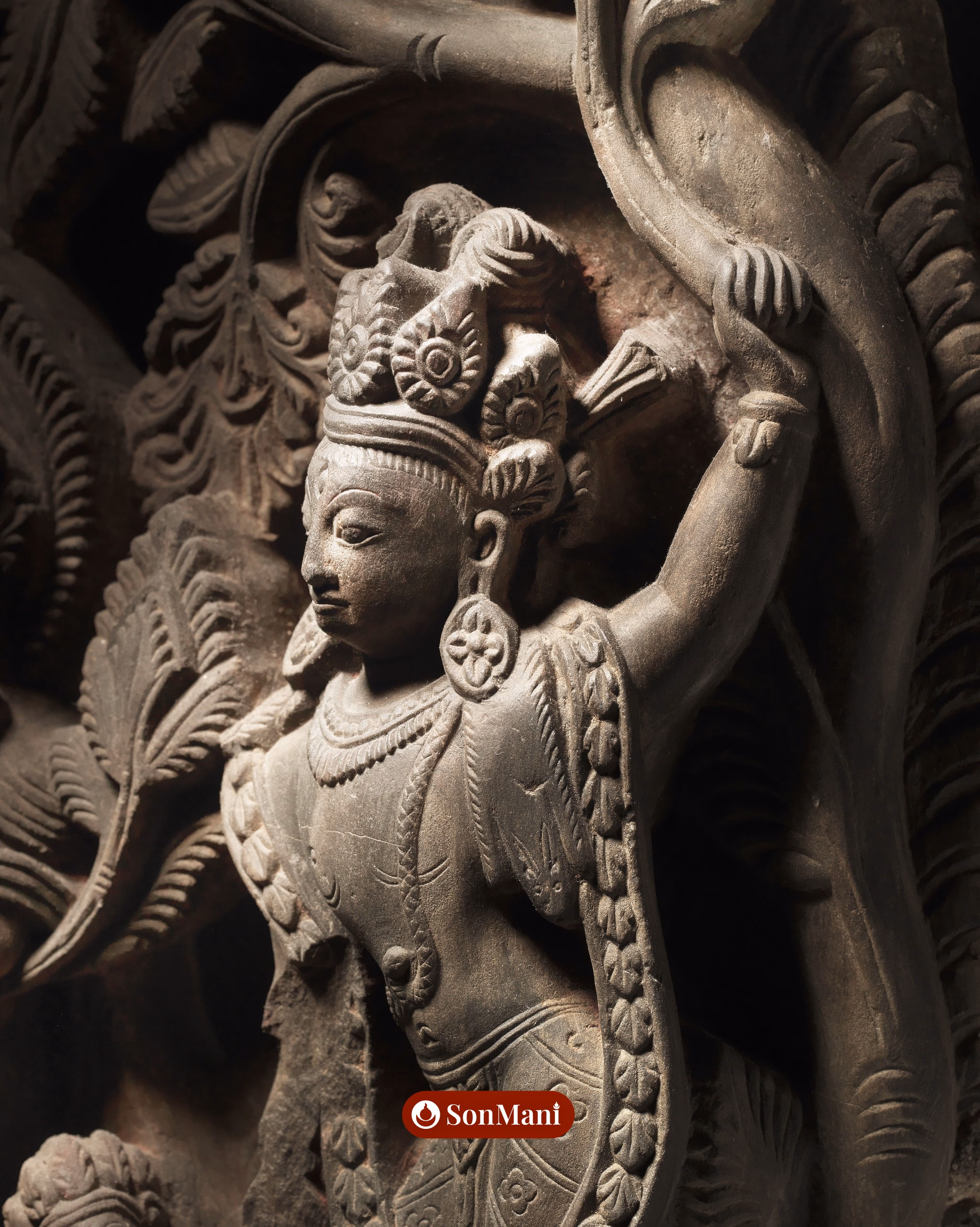Stone stele of Chintamani Lokeshvara, Nepal, 16th century (alternate view)