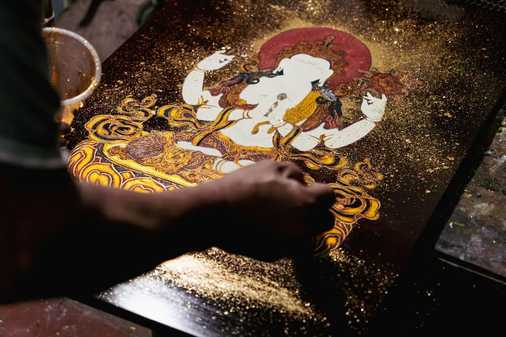 Lacquer painting of the Avalokiteshvara